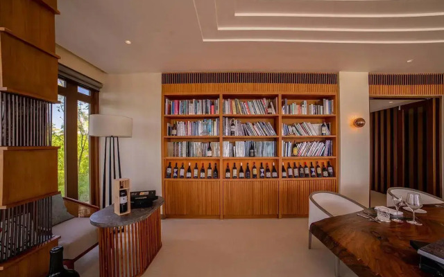 Kuda Villingili Resort