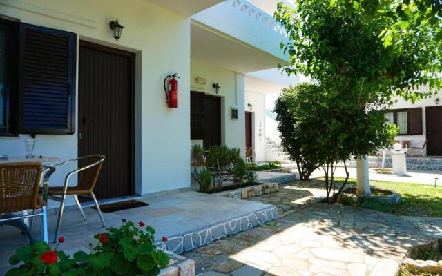 Avra Studios & Apartments