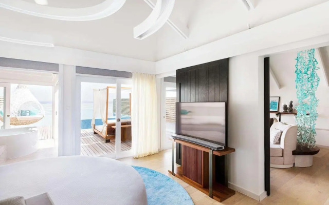 Lux South Ari Atoll Resort
