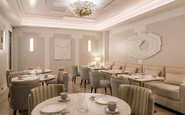 Hotel Camille Paris Gare de Lyon, Tapestry Collection by Hilton
