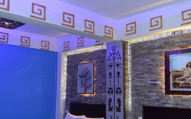 Comfort Pyramids inn