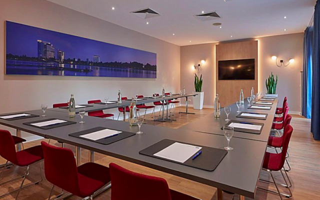 Holiday Inn Express Köln-Troisdorf by IHG