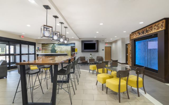 Best Western Plus Denton Inn & Suites