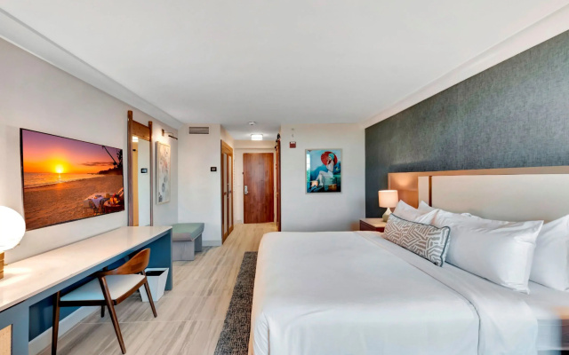 Tideline Palm Beach Ocean Resort and Spa