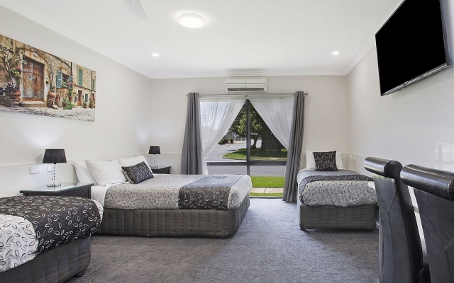 Comfort Inn May Park