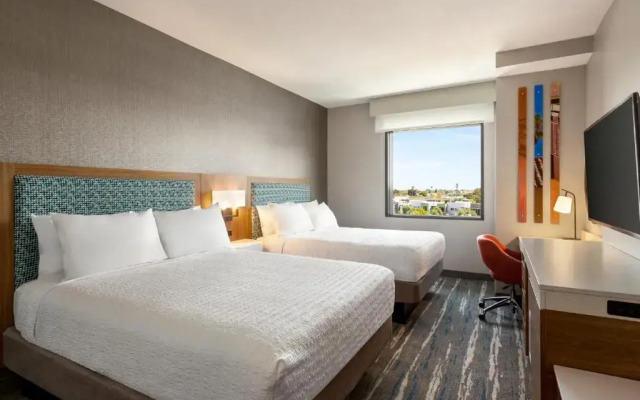 Hampton Inn & Suites San Mateo-San Francisco Airport