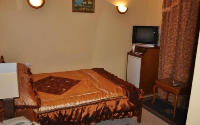 Al Safeer Hotel