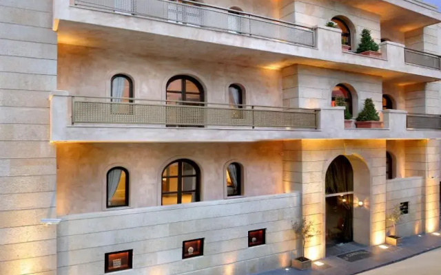 Great Greece Le Convivial Suites