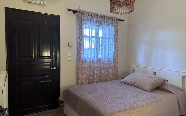 Genari Beach Apartments