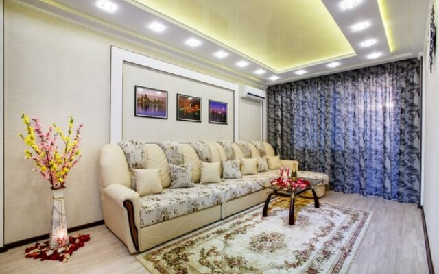 Flat-Luxe Na Petrova 20 Apartments