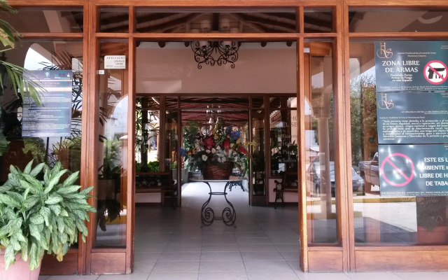 Hotel El Serrano