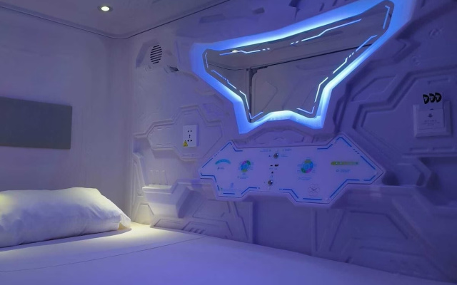 Capsule Inn Valencia Hostel