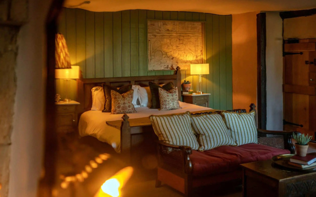 The George Inn