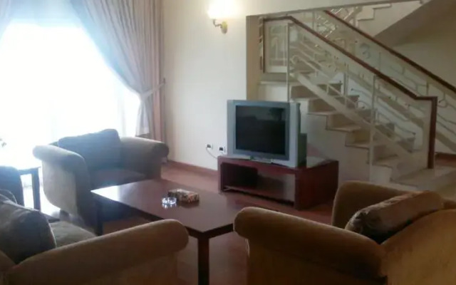 White House Hotel