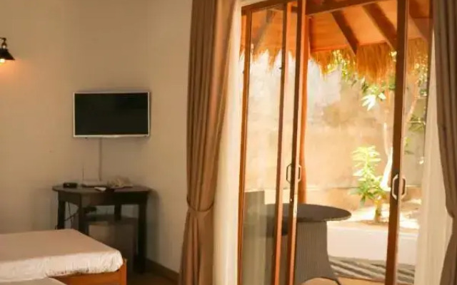 The Blue Lagoon Resort  Kalpitiya