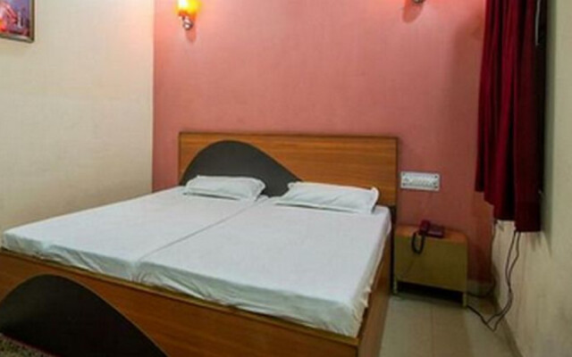 Hotel Jai Hind & Restaurant