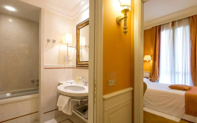 Hotel Corona d'Oro