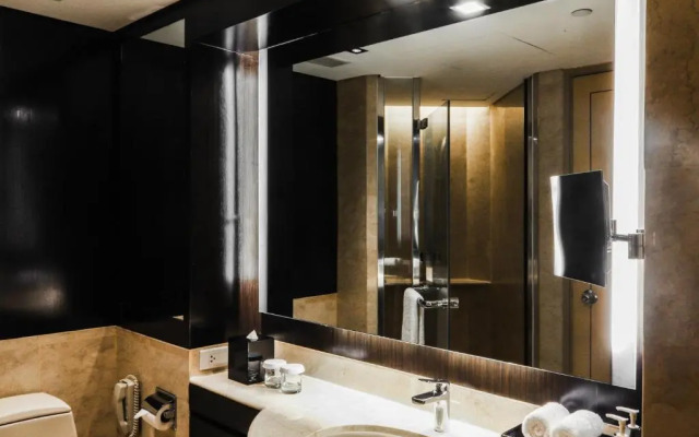 New World Makati Hotel