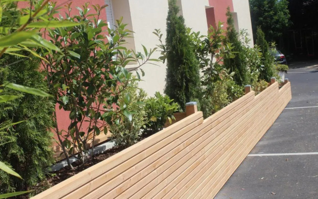 Отель B&B Hotel Aurillac Le Lioran