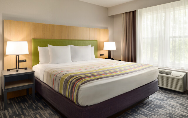 Country Inn & Suites by Radisson, Pella, IA