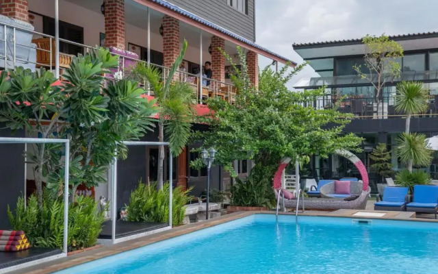 P.U. Inn Resort