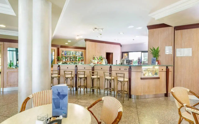 Rina Hotel
