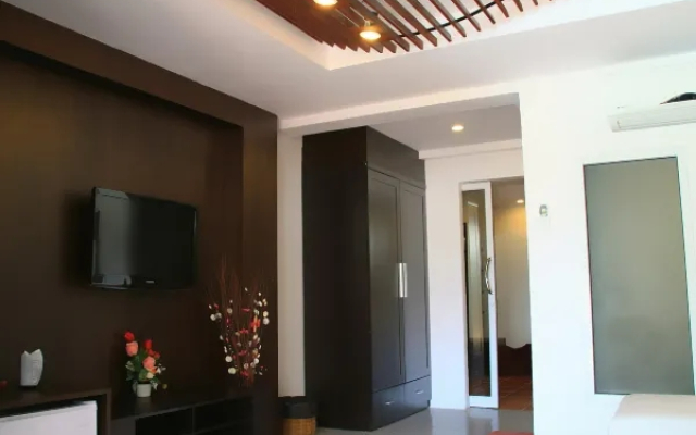 Porterhouse Beach Hotel