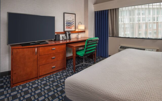 Courtyard by Marriott Arlington Crystal City/Reagan National