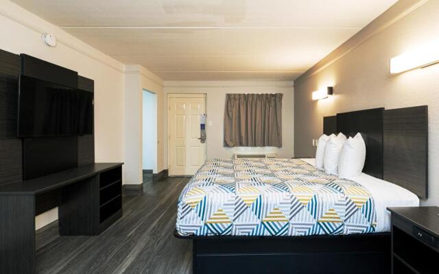 Motel 6 Baytown, TX - Garth Rd