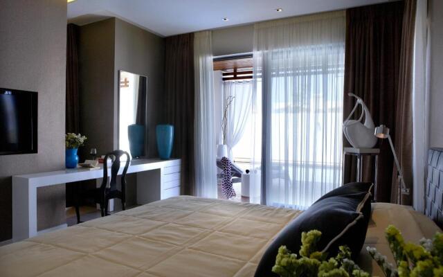 Pelagos Suites Hotel & Spa