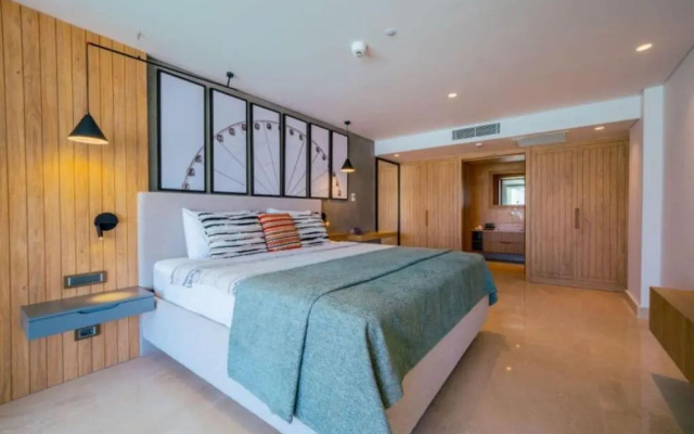 Lures Hotel