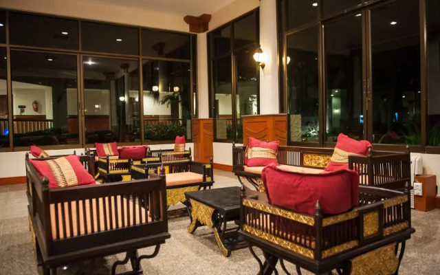 Phi Phi Island Cabana Hotel