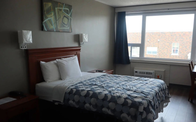 Town Centre Inn - Parry Sound Hotel