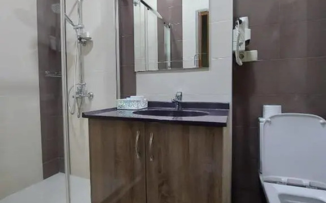 Elio Inn Hotel 