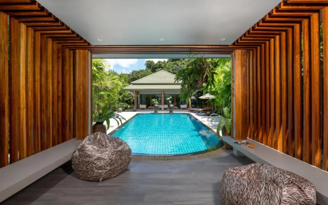 Karon Beach Pool Villa