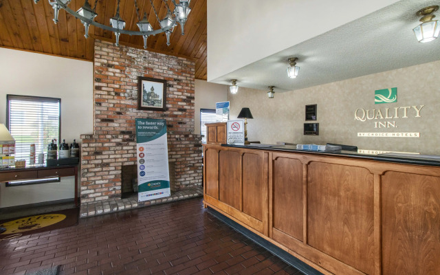 BaySide Inn & Suites Eureka