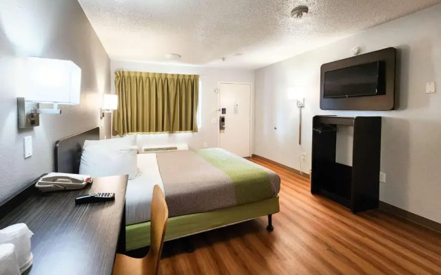 Motel 6 Baytown, TX - Baytown East