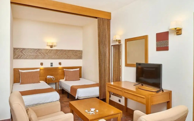 Oceanus Aparthotel