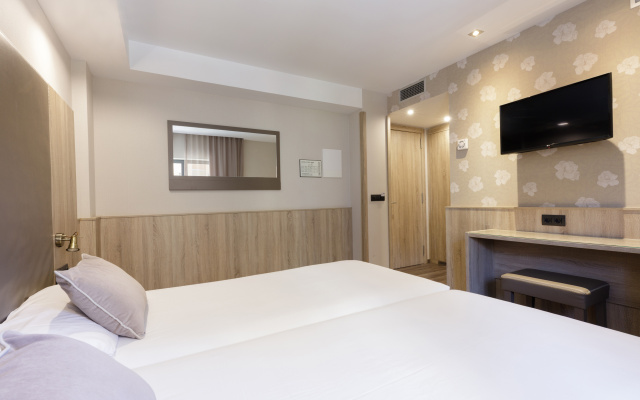 Civera Hotel