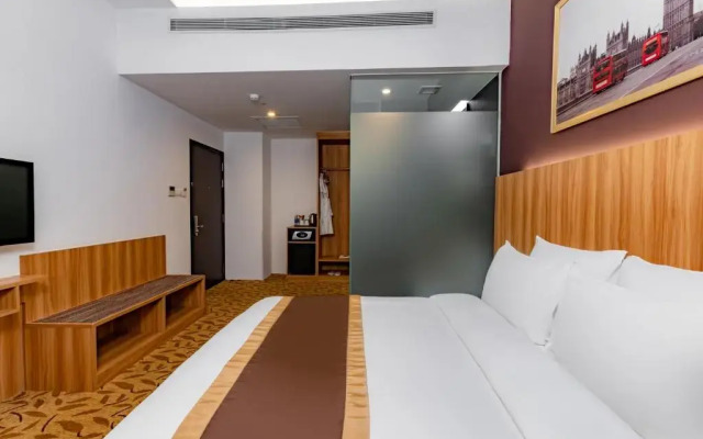 Bay Hotel Ho Chi Minh