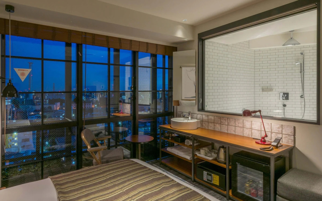 Ebisuholic Hotel