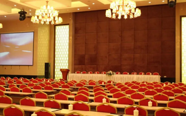 Metropark Longhua Hotel