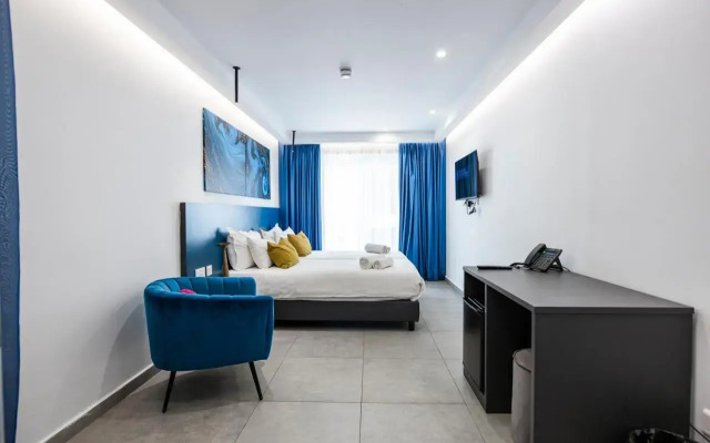V Hotel