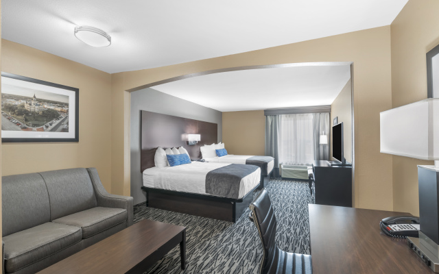 Best Western Plus Denton Inn & Suites