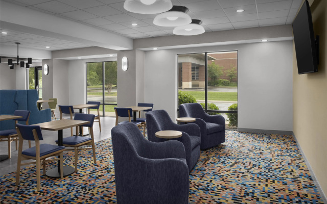 Hampton Inn Lenoir City