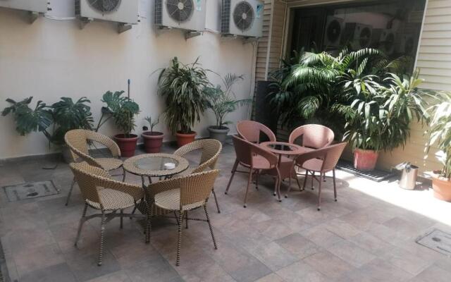 UDS Villa - Scandinavian B&B - Next to VFS