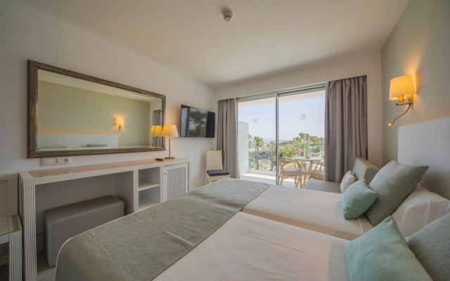 Playa Esperanza Resort