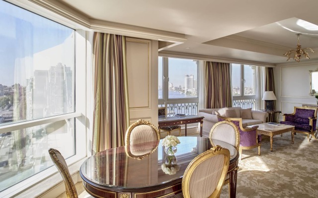 Отель Four Seasons Cairo at First Residence