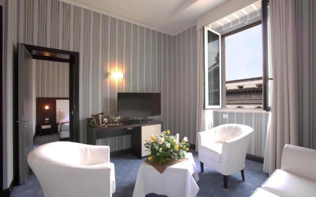 Hotel Naples