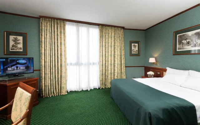 Отель Leonardo Hotel Milan City Center